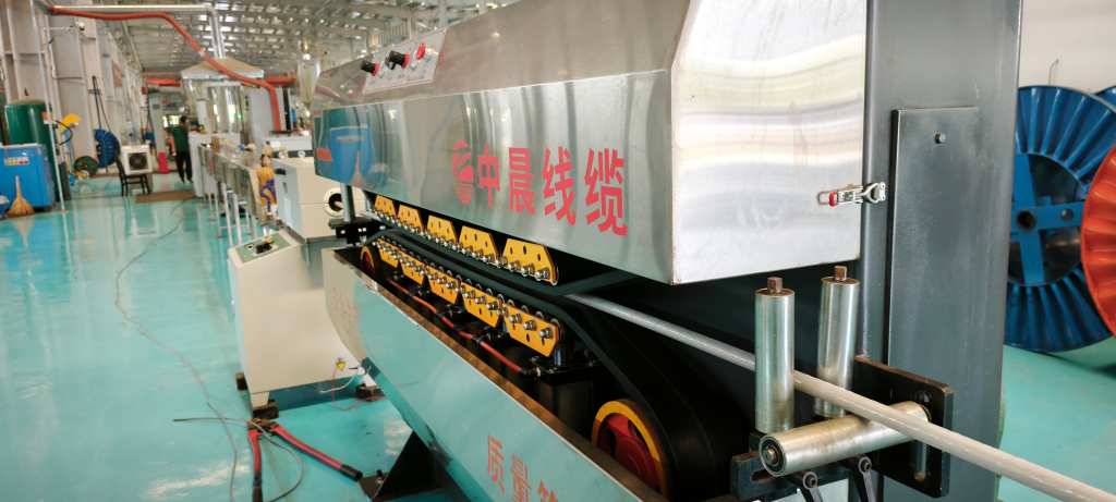 奉贤区举办民营企业高质量发展“大手牵小手”启动仪式暨电线电缆行业专项质量提升沙龙